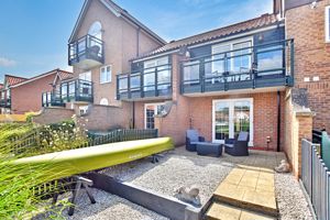 Photo 8- click for photo gallery